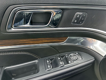Ford Explorer, 2019г, полный привод, автомат