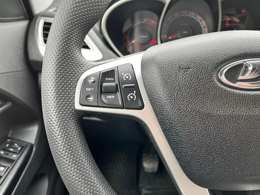 Lada (ВАЗ) Vesta, 2018г., передний привод, механика