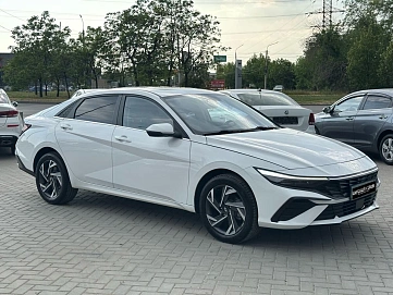 Hyundai Elantra, 2023г, передний привод, автомат