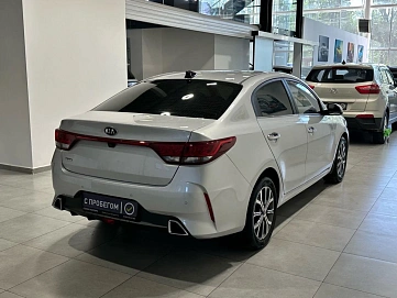 Kia Rio, 2021г, передний привод, автомат