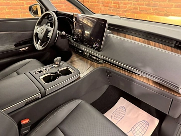 Lexus LM, 2024г, полный привод, вариатор