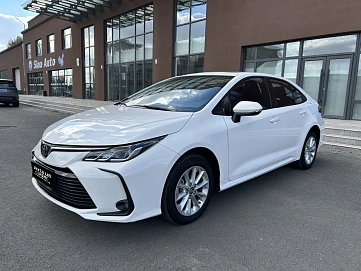 Toyota Corolla, 2022г, передний привод, вариатор