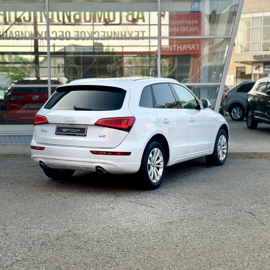 Audi Q5, 2016г., передний привод, автомат