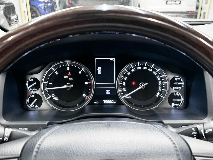 Toyota Land Cruiser, 2018г., полный привод, автомат