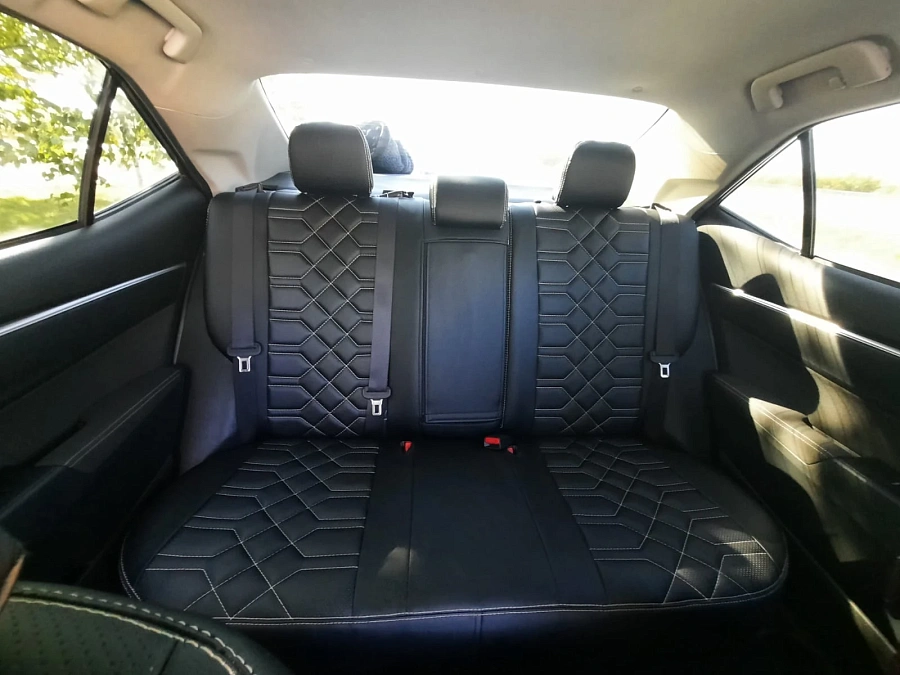 Toyota Corolla, 2017г., передний привод, вариатор