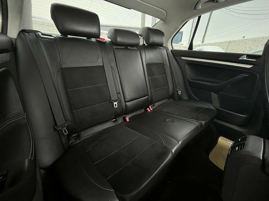 Volkswagen Jetta, 2008г., передний привод, механика