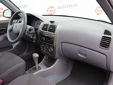 Hyundai Accent, 2005г, передний привод, автомат
