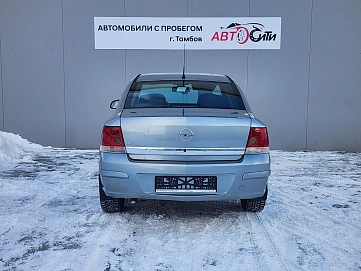 Opel Astra, 2013г, передний привод, механика