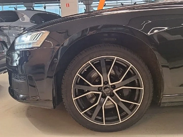 Audi A8, 2019г, полный привод, автомат