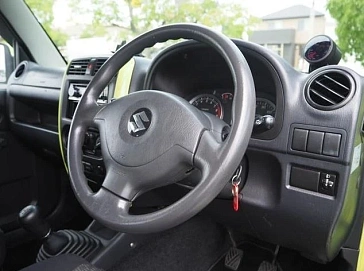 Suzuki Jimny, 2011г, полный привод, механика