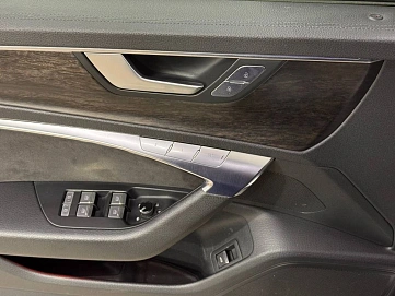 Audi A6, 2018г, полный привод, робот