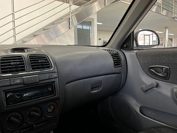 Hyundai Accent, 2006г, передний привод, механика