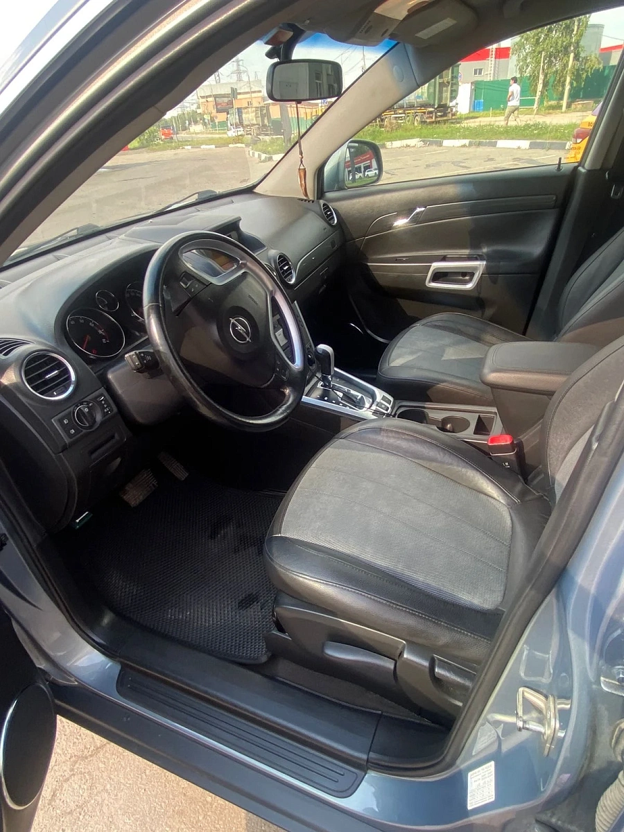 Opel Antara, 2012г., полный привод, автомат