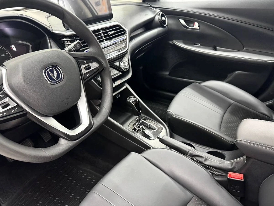 Changan Alsvin, 2023г., передний привод, робот