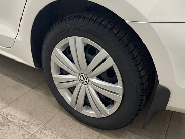 Volkswagen Jetta, 2015г, передний привод, автомат