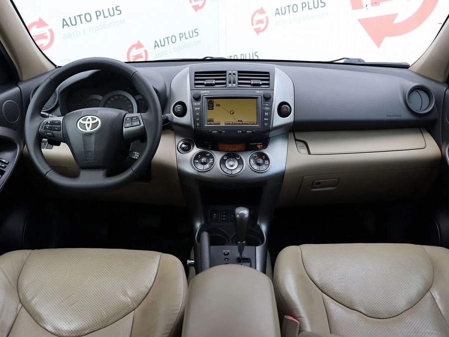 Toyota RAV4, 2010г., полный привод, вариатор