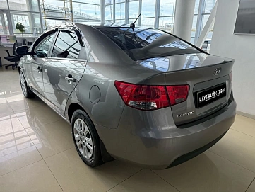 Kia Cerato, 2012г, передний привод, механика