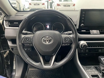 Toyota RAV4, 2019г, передний привод, вариатор