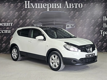 Nissan Qashqai, 2010г, передний привод, вариатор
