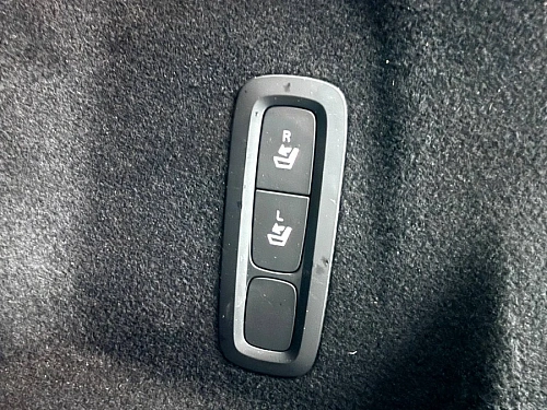 Volvo XC60, 2018г, полный привод, автомат