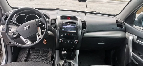 Kia Sorento, 2012г, полный привод, механика