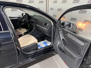 Volkswagen Golf, 2012г, передний привод, механика