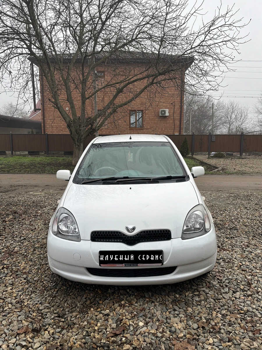 Toyota Vitz, 2001г., передний привод, автомат