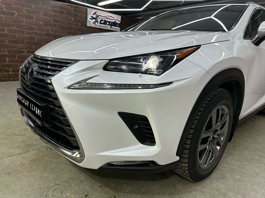 Lexus NX, 2018г., полный привод, вариатор