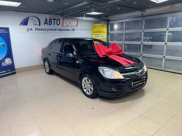 Opel Astra, 2011г, передний привод, автомат