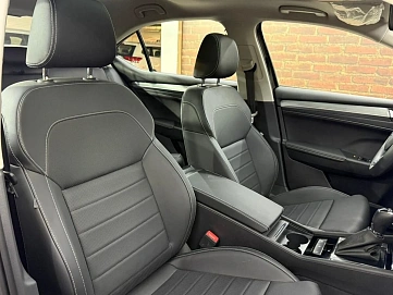 Skoda Superb, 2025г, передний привод, робот