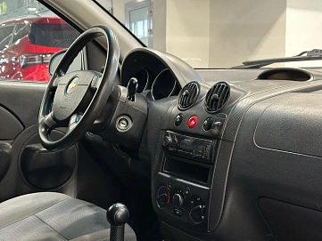 Chevrolet Aveo, 2007г, передний привод, механика