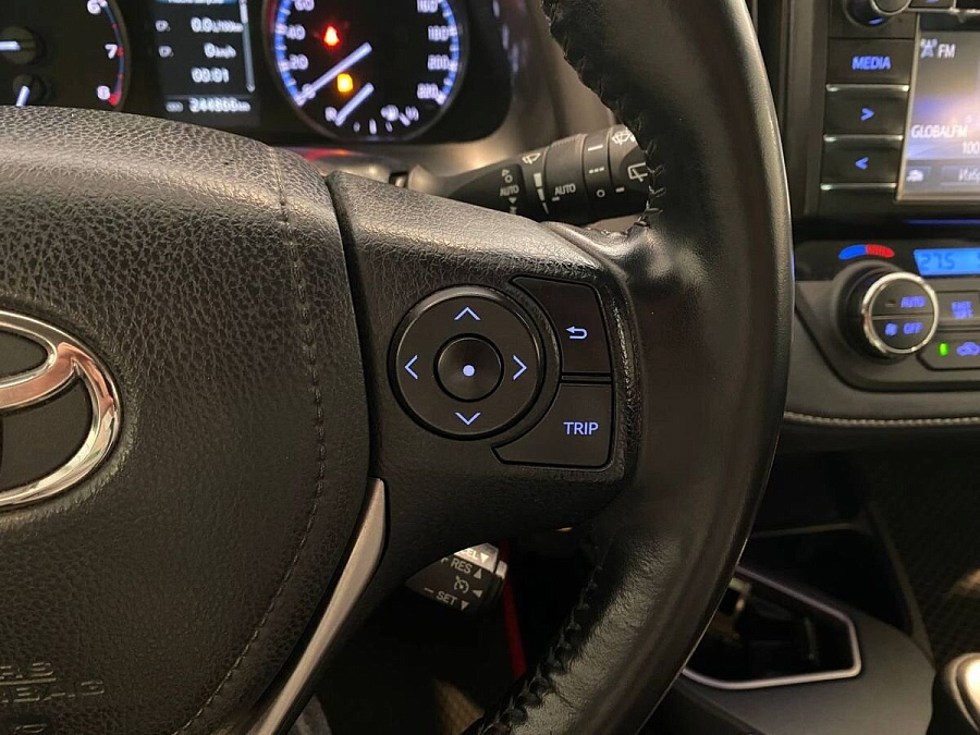 Toyota , 2015г., передний привод, автомат