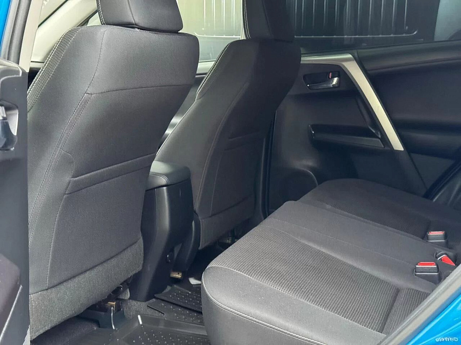 Toyota RAV4, 2016г., полный привод, вариатор