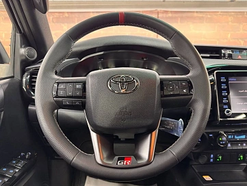 Toyota Hilux, 2024г, полный привод, автомат