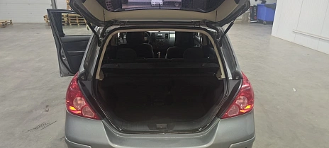 Nissan Tiida, 2011г, передний привод, автомат