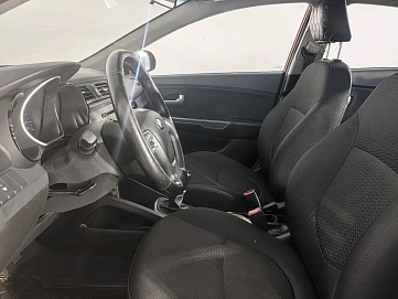 Kia Rio, 2015г, передний привод, механика