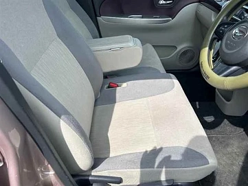 Daihatsu Cast, 2021г, передний привод, вариатор