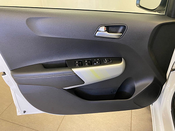 Kia , 2022г., передний привод, автомат