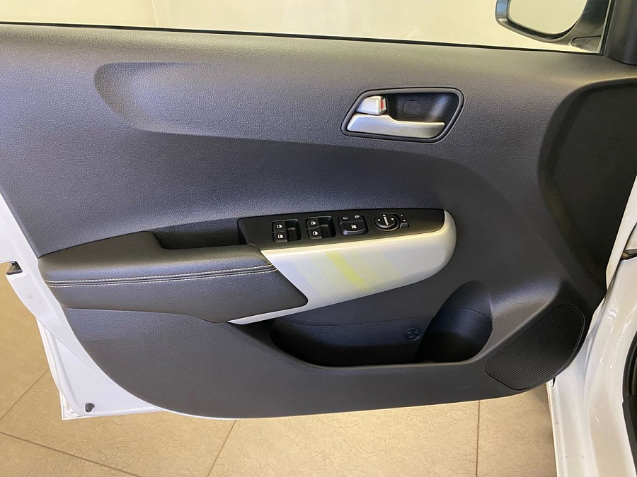 Kia , 2022г., передний привод, автомат