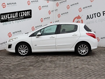 Peugeot 308, 2011г, передний привод, механика
