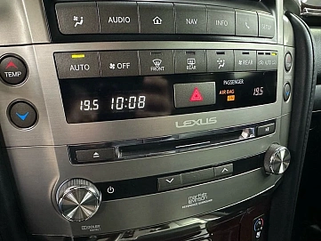 Lexus LX, 2015г, полный привод, автомат