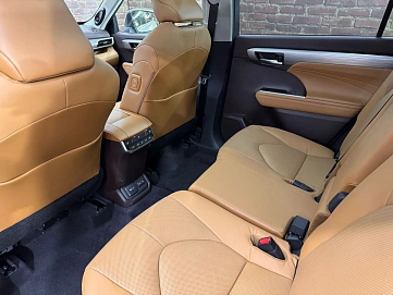 Toyota Highlander, 2025г, полный привод, автомат