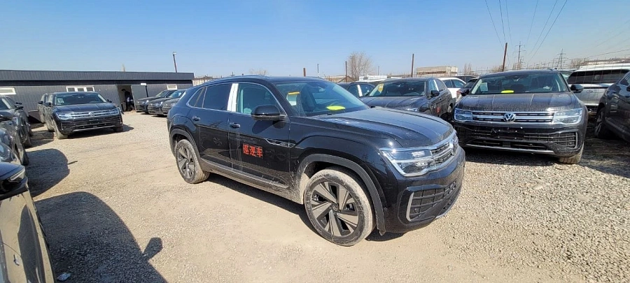 Volkswagen Teramont, 2026г., полный привод, робот