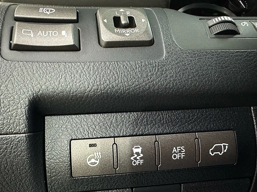 Lexus LX, 2015г., полный привод, автомат