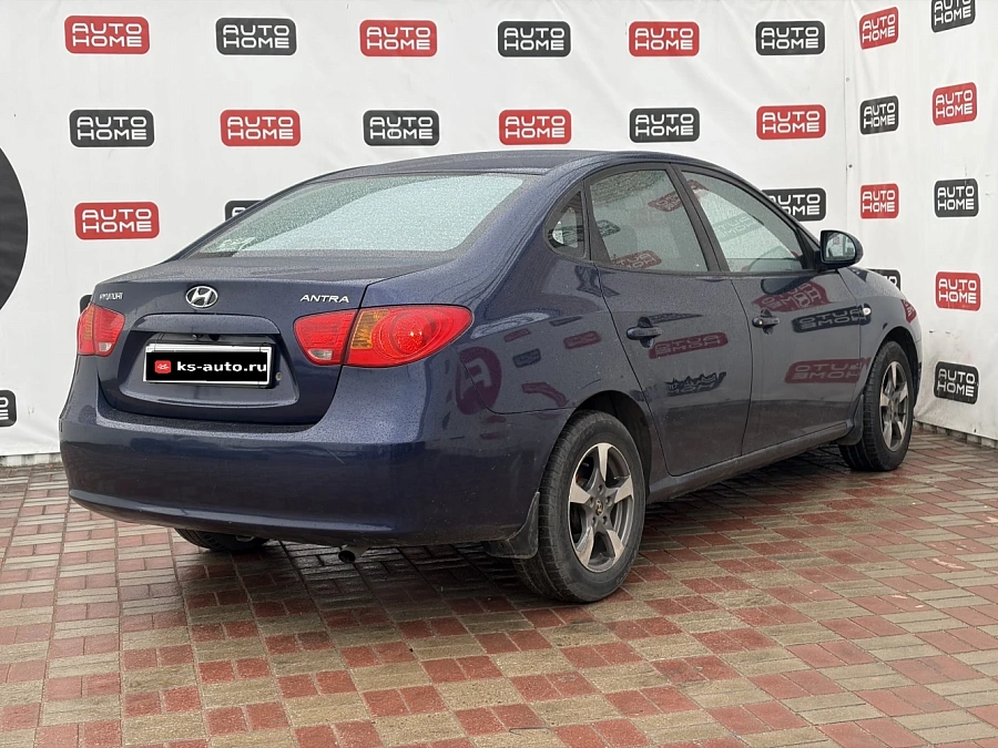 Hyundai Elantra, 2008г., передний привод, механика