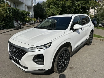 Hyundai Santa Fe, 2019г, передний привод, автомат