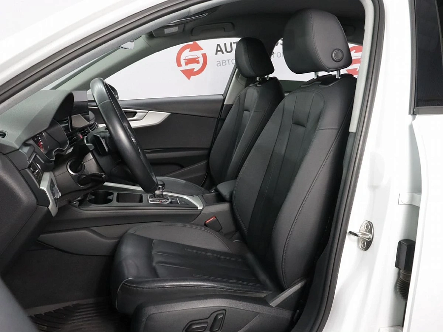Audi A4, 2021г., передний привод, робот