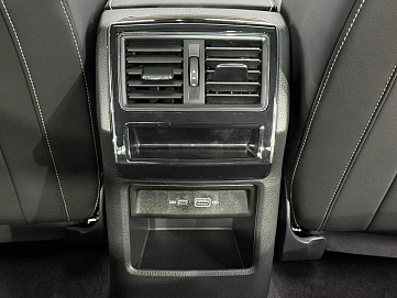 Skoda Superb, 2025г, передний привод, робот