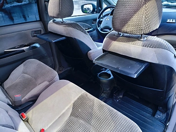 Mitsubishi Grandis, 2004г, полный привод, автомат