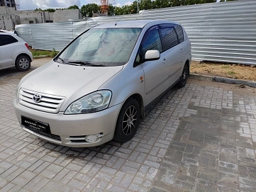 Toyota Avensis, 2003г, передний привод, механика
